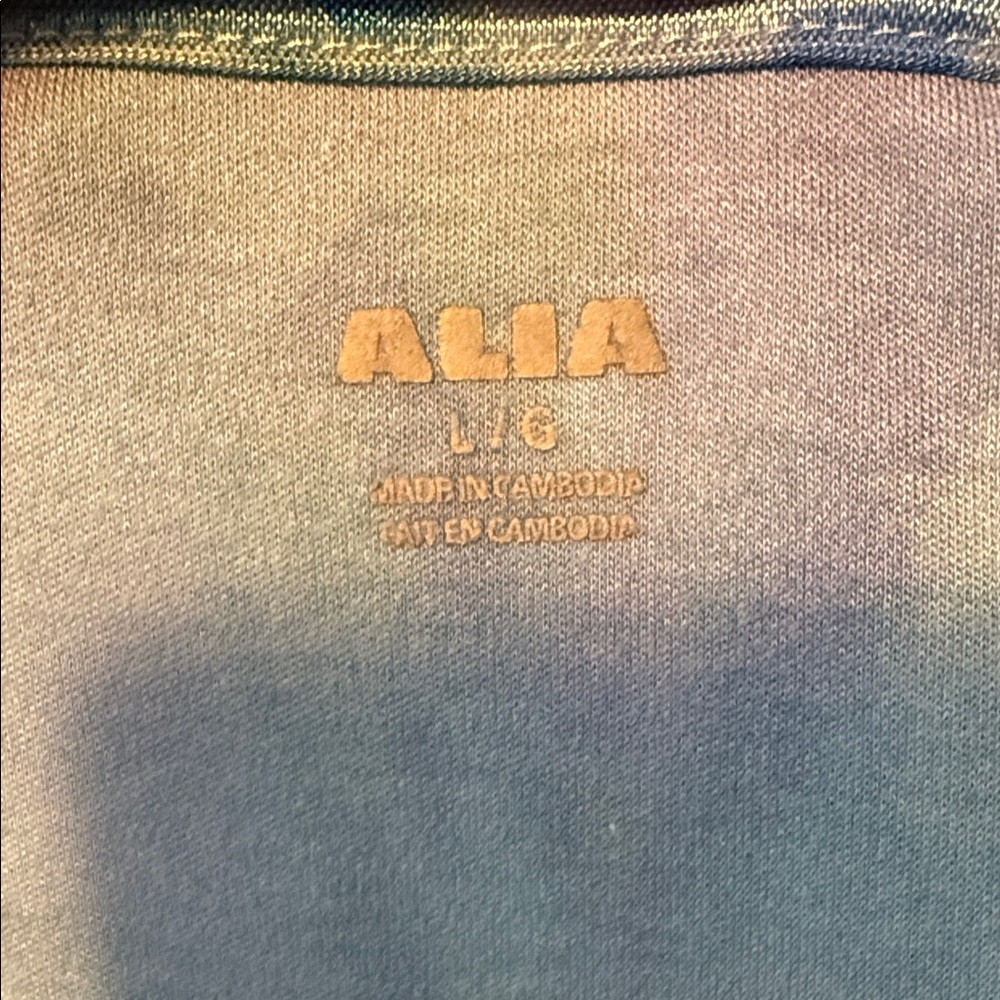 Women's Tie-Dye T-Shirt - Picture 7 of 8